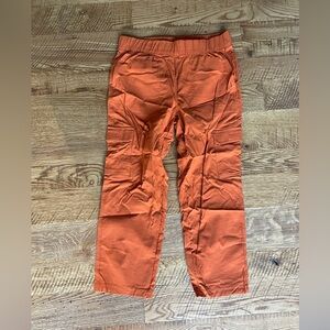 NWT Women’s Eddie Bauer rainier pull on crop pant. Size 4